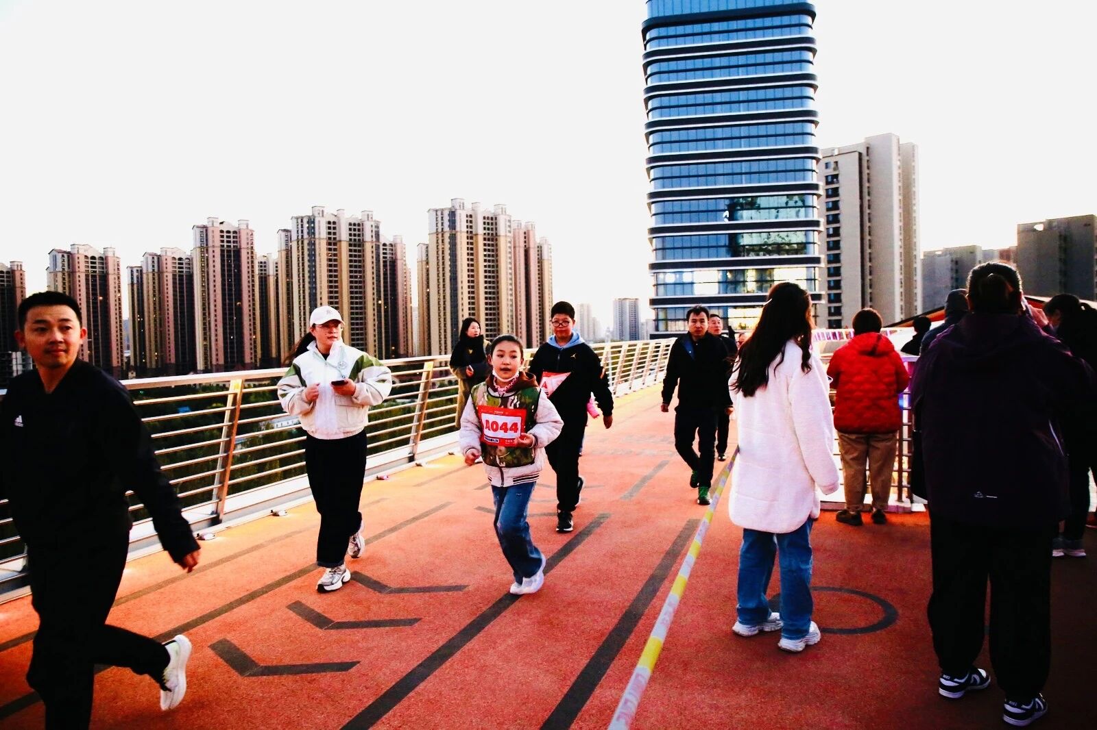 1760947666943104.jpeg 4.jpg